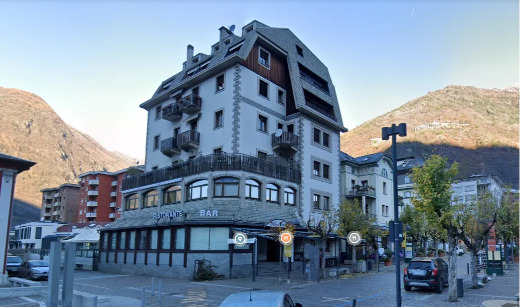 Structure Tirano, Piazza delle Stazioni, appartamenti residenziali e case vacanze